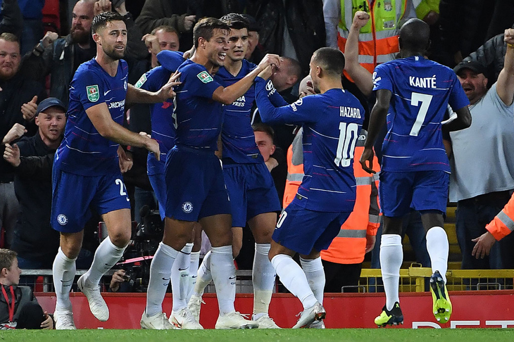 Chelsea sukses mengalahkan Liverpool 2-1 di putaran ketiga Piala Liga Inggris di Stadion Anfield.
