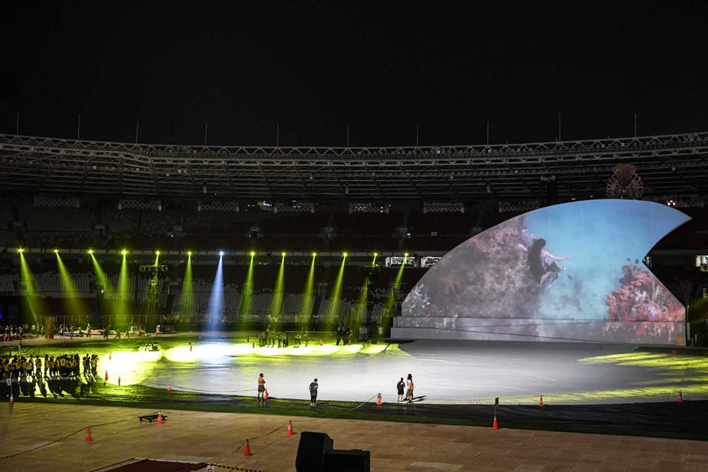 Sementara upacara pembukaan Asian Para Games bakal menggunakan tema utama laut. Panggung utama menggunakan latar yang selintas mirip dengan gulungan ombak.