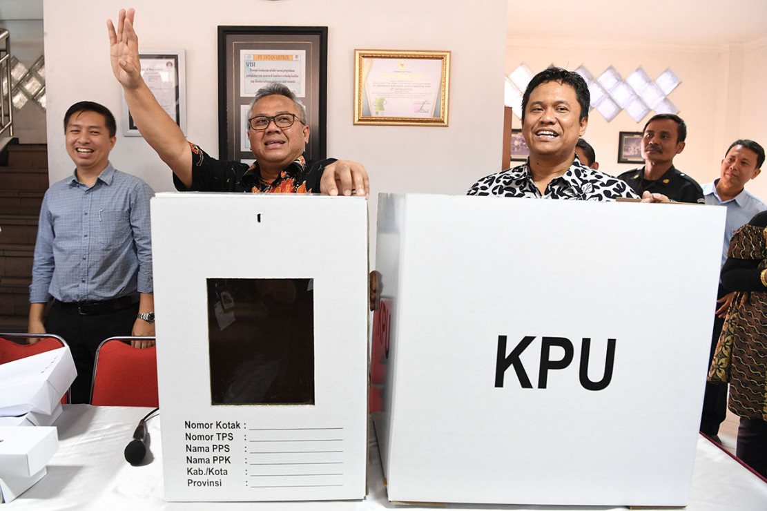 KPU Tinjau Produksi Perdana Kotak Suara Pemilu 2019 - Medcom.id