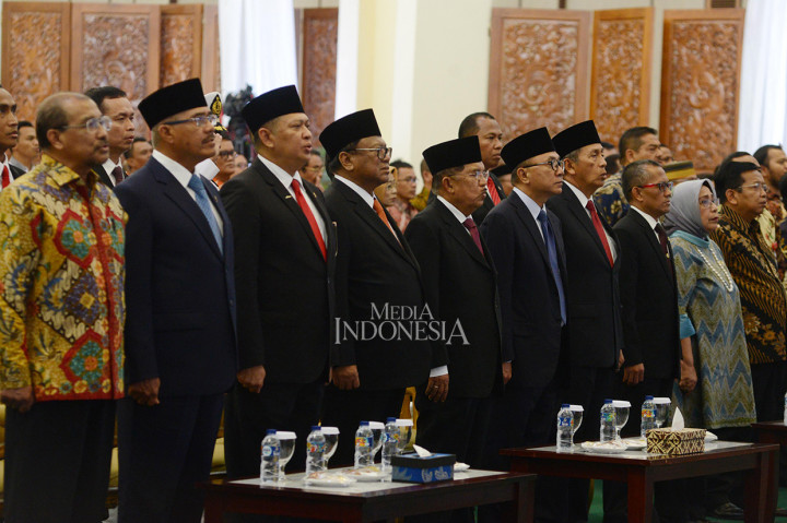 Dalam acara tersebut, hadir juga Ketua DPR Bambang Soesatyo (Bamsoet), Ketua MPR Zulkifli Hasan, dan Wakil Ketua MPR Hidayat Nur Wahid.
