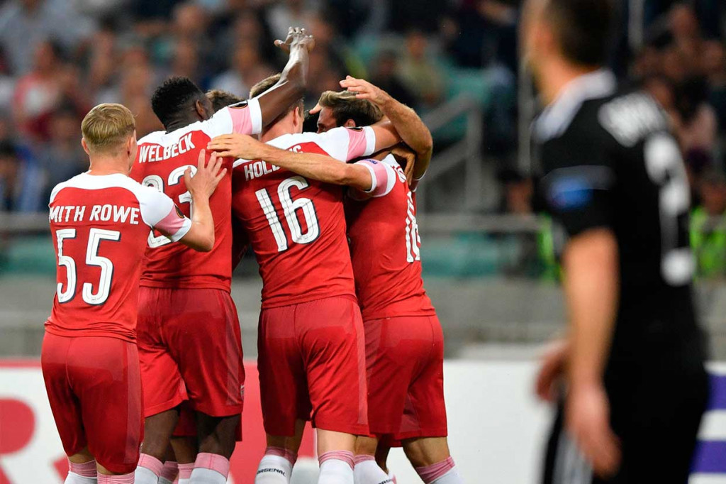 Pertandingan baru berjalan empat menit Arsenal sudah unggul lewat  Sokratis Papastathopoulos. Gol bermula saat sepak pojok Mohamed Elneny disundul oleh Nacho Monreal. Bola terkena paha Sokratis sebelum mengecoh penjaga gawang Vagner.