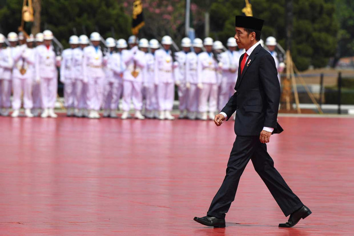 Dalam amanatnya, Jokowi mengajak TNI memberantas komunisme dan warisan PKI.