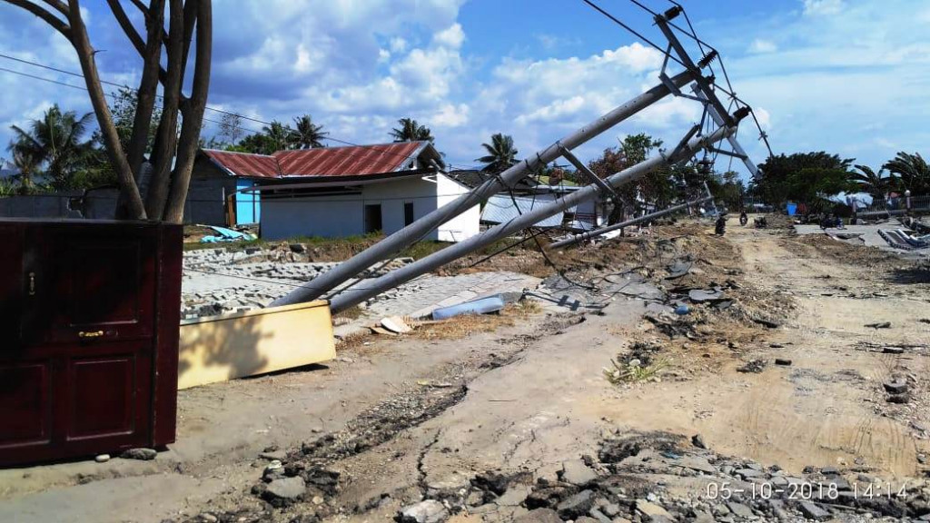 Dataran yang sebelumnya rata, mendadak bergelombang terdampak bergesernya lempeng Palu-Koro.
