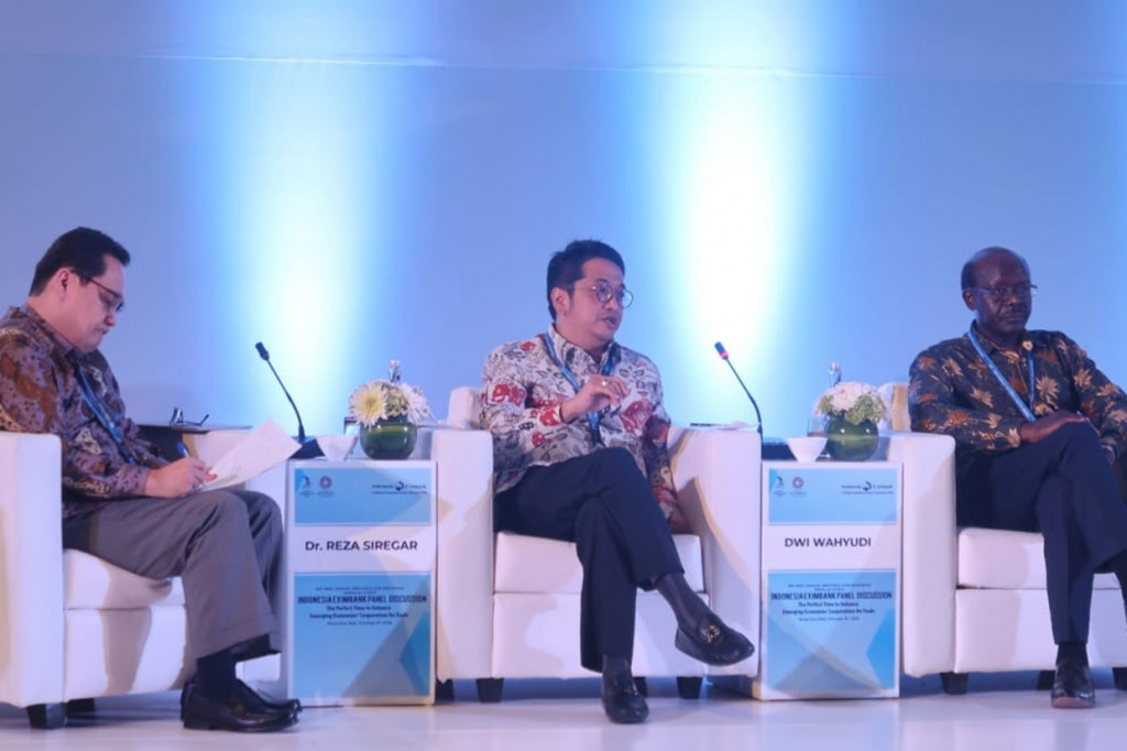 LPEI atau Indonesia Eximbank menyelenggarakan diskusi panel dengan tema The Perfect Time to Enhance Emerging Economies Cooperation on Trade dalam rangkaian kegiatan pertemuan tahunan IMF-World Bank. 