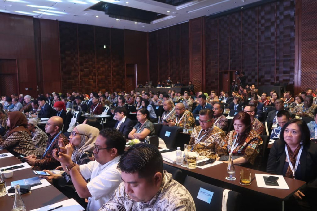 Acara tersebut dihadiri oleh pejabat pemerintah, bank sentral, Eximbank, serta institusi keuangan dalam memperkuat daya saing UKM berorientasi ekspor dalam e-commerce global.