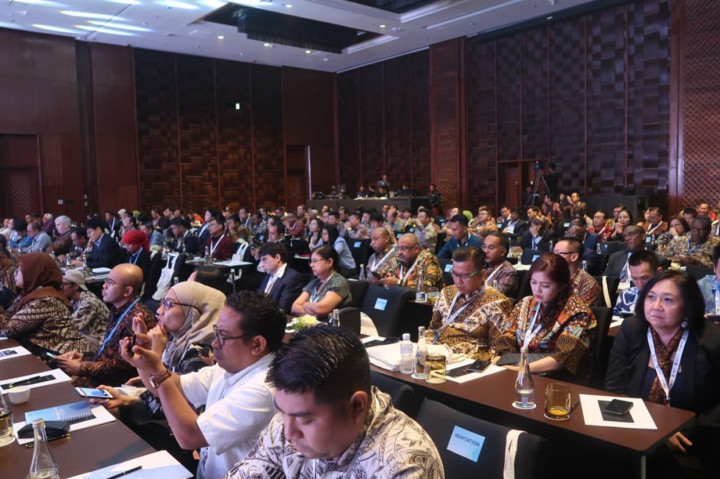 Acara tersebut dihadiri oleh pejabat pemerintah, bank sentral, Eximbank, serta institusi keuangan dalam memperkuat daya saing UKM berorientasi ekspor dalam e-commerce global.