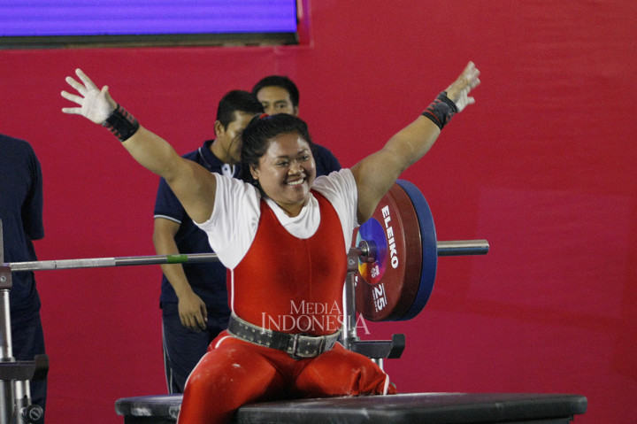Sementara Siti Mahmudah merebut perak dari kelas 79 kg putri dengan total angkatan 120 kg.