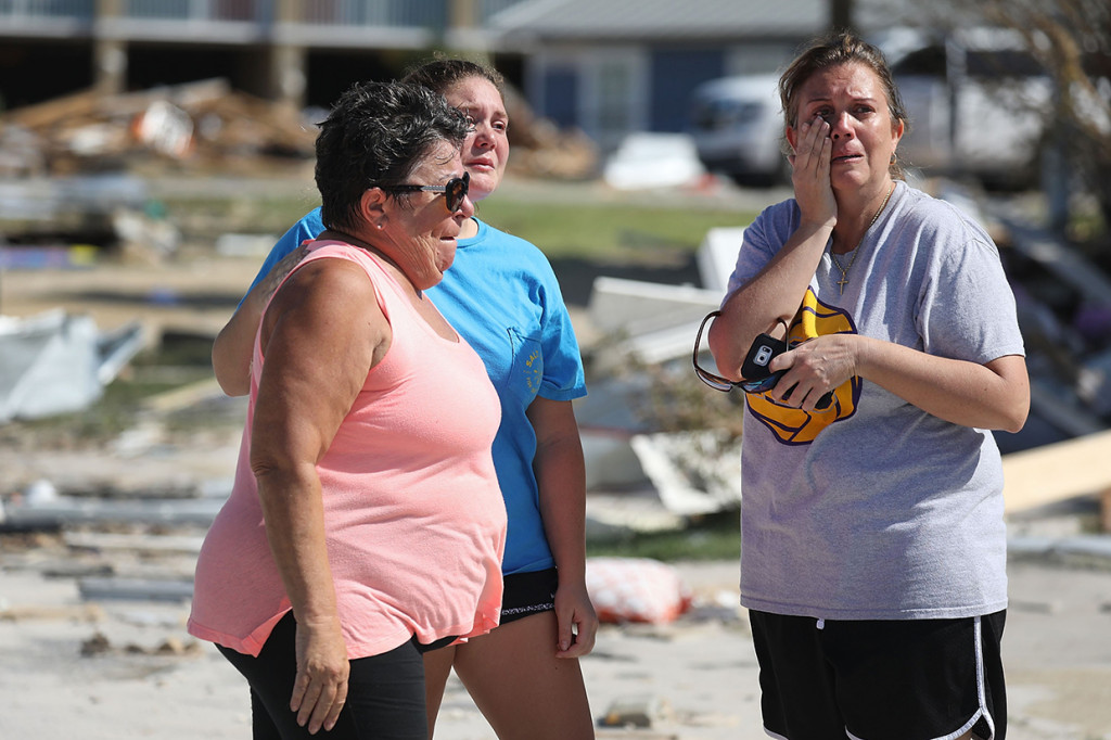 Ancaman berbahaya dari terjangan badai tersebut membuat 370.000 orang di Florida telah diperintahkan mengungsi dan pindah ke tempat yang lebih tinggi. Afp Photo/Joe Raedle