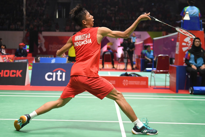 Deva berhasil meraih emas setelah menang 22-20 dan 21-13.