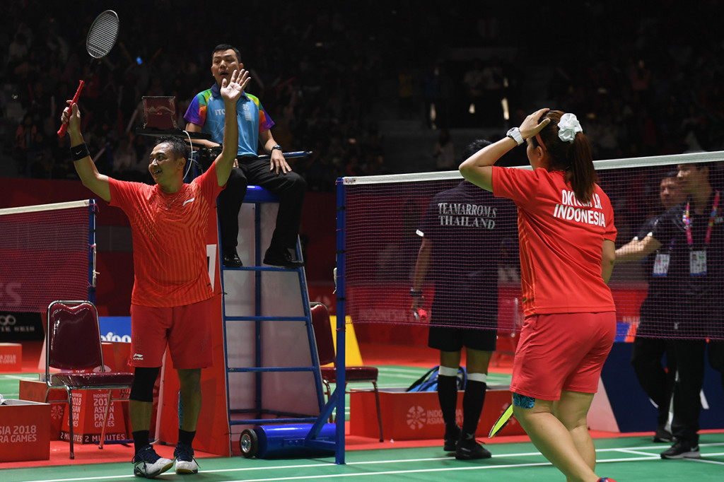 Leani / Hary menang mudah dua set langsung 21-7, 21-10 atas ganda Thailand Siripong Teamarrom / Nipada Saensupa.