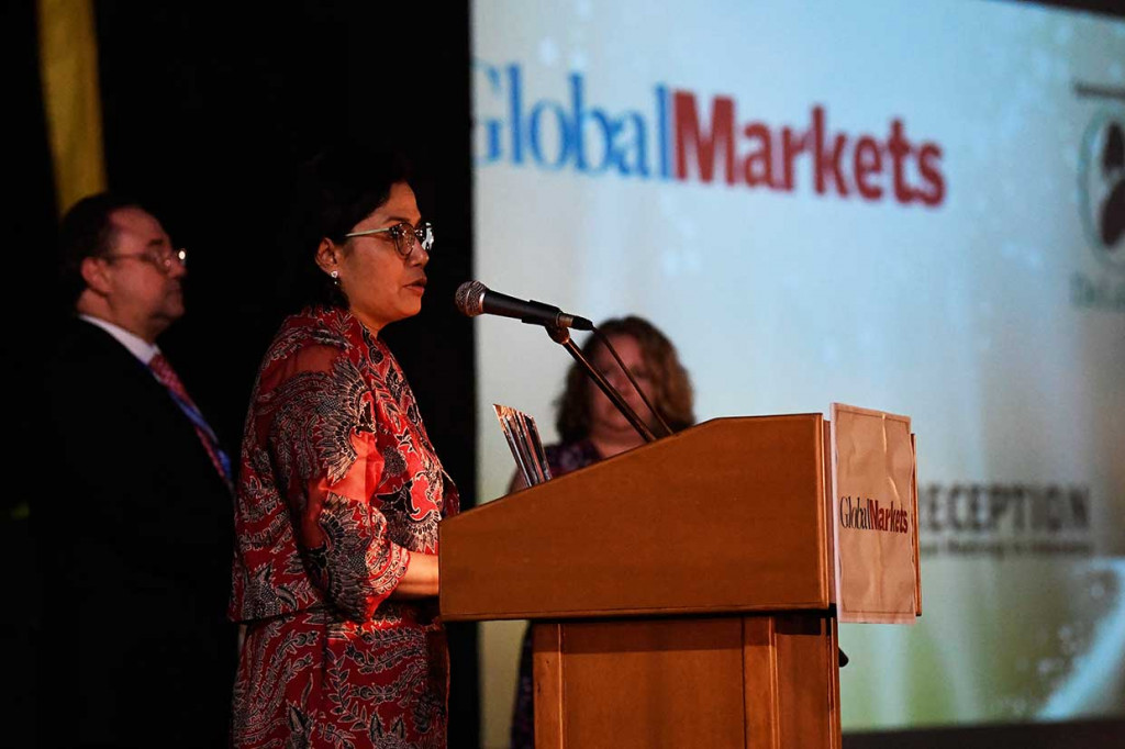 Dalam sambutannya, Sri Mulyani mengatakan raihan prestasi ini bukan hanya pencapaian pribadi, karena hasil ini juga merupakan kerja keras seluruh pegawai Kementerian Keuangan. 