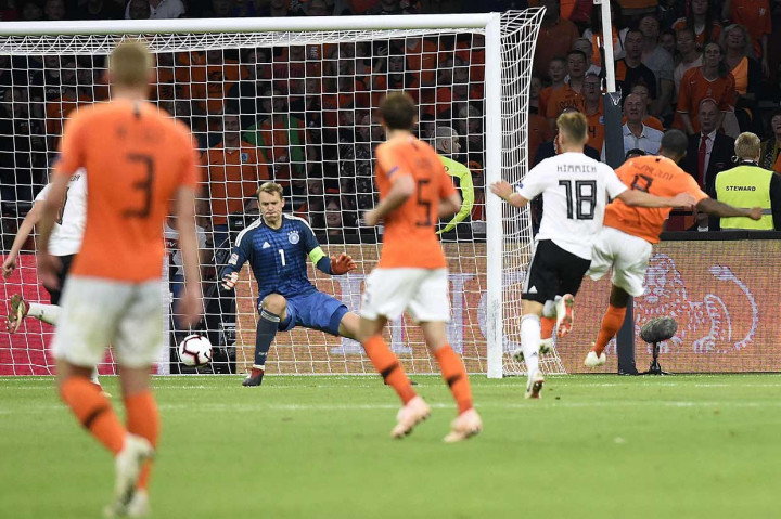 Di akhir babak kedua Georginio Wijnaldum memastikan kemenangan timnya menjadi 3-0 lewat sepakan terukur dari dalam kotak penalti setelah sebelumnya melewati beberapa pemain belakang Jerman.