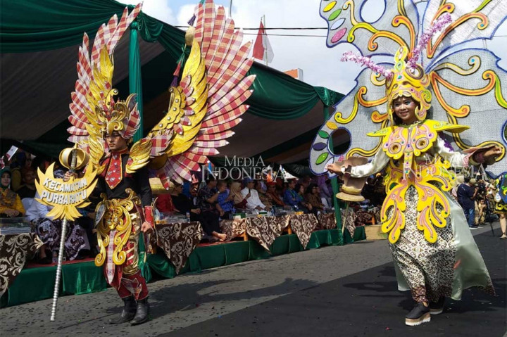 TOF 2018 diikuti 41 kontingen dengan menampilkan 124 busana dari 13 perwakilan APEKSI Komwil III dan tim khusus penyandang disabilitas. MI/Adi Kristiadi