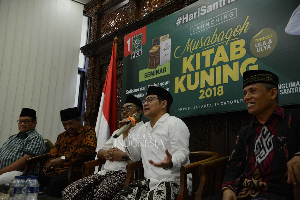 Menurut Muhaimin, era media sosial membuat politik begitu hiruk pikuk tetapi jauh dari hal-hal substantif karena siapapun bisa dengan leluasa beropini dan melemparnya ke publik nyaris tanpa disaring.
