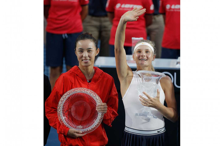 Petenis yang belum genak berusia 18 tahun tersebut menang dua set langsung 6-2 dan 6-1 dalam waktu 65 menit untuk merebut gelar WTA pertamanya.