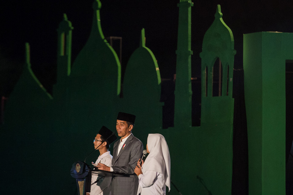 Dalam sambutannya, Presiden mengungkapkan alasannya menetapkan 22 Oktober sebagai Hari Santri Nasional tiga tahun lalu. Menurutnya, penetapan tersebut merupakan penghargaan negara kepada para santri dan ulama.