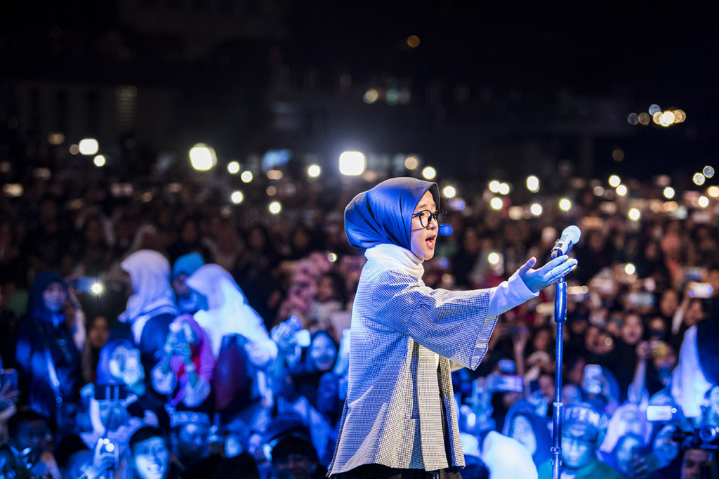 Perayaan puncak Hari Santri akan dihadiri oleh ribuan santri dari berbagai daerah. Masyarakat umum diperbolehkan turut memeriahkan kegiatan itu. Puncak Hari Santri juga dimeriahkan grup musik Sabyan.