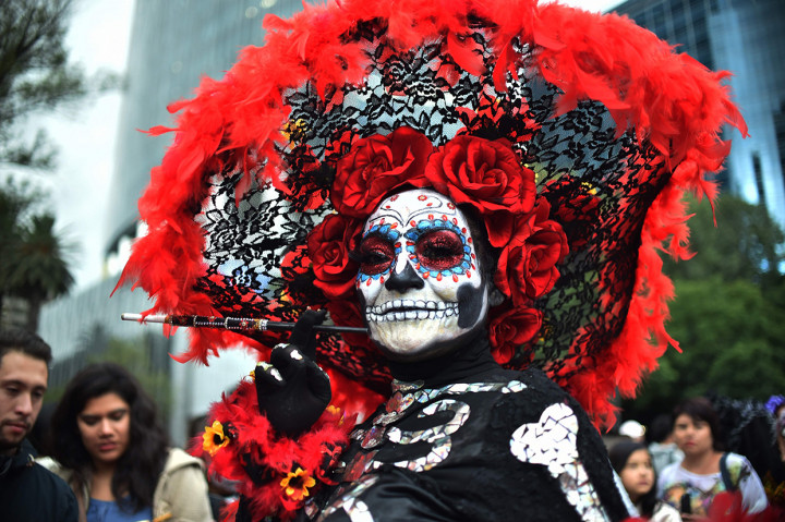 Perayaan Day of the Dead ini sering dimulai pada tanggal 31 Oktober hingga 2 November setiap tahunnya. 
