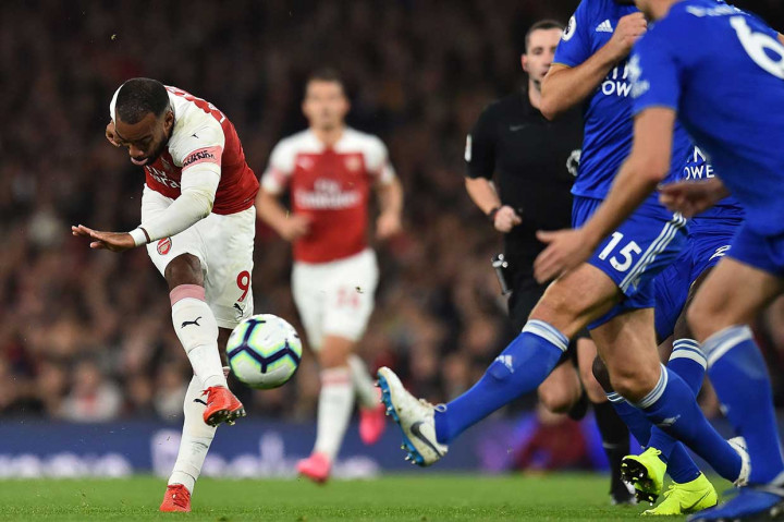 Bermain di Stadion Emirates, London, Selasa, 23 Oktober dini hari WIB, Arsenal beberapa kali melakukan serangan ke gawang Leicester City. Salah satunya tembakan Alexandre Lacazette, namun belum mampu menjebol gawang Kasper Schmeichel.
