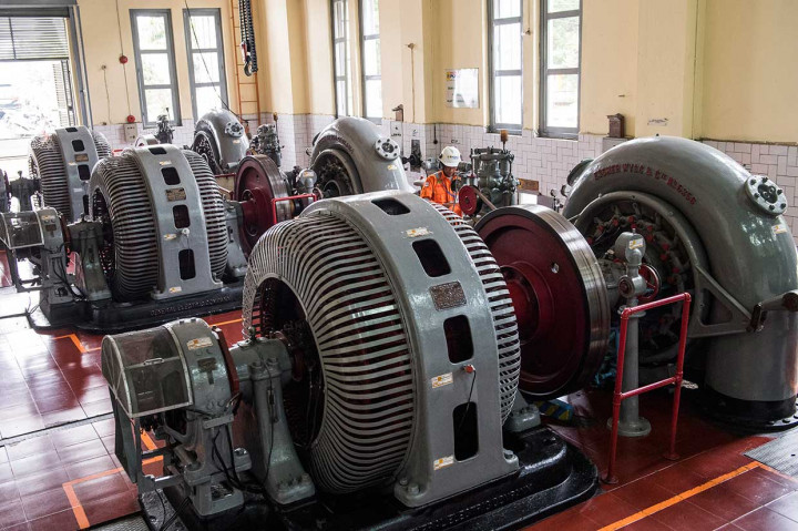 PLTA Bengkok merupakan pembangkit listrik tenaga air peninggalan Belanda yang masih beroperasi mengalirkan listrik untuk Bandung dan sekitarnya.