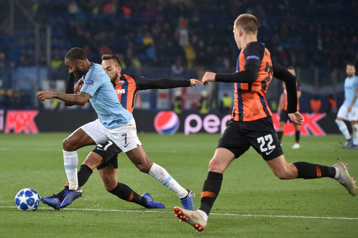 Raheem Sterling hampir saja menutup pertandingan dengan manis ketika tembakannya berhasil menaklukkan kiper Andriy Pyatov pada menit 90+1, namun bola masih membentur mistar gawang, sehingga skor 3-0 tetap tak berubah hingga laga usai.