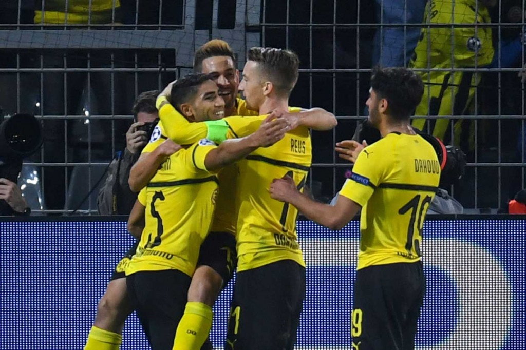Guerreiro melengkapi kemenangan Dortmund menjadi 4-0 dengan gol keduanya di menit-menit terakhir babak kedua.