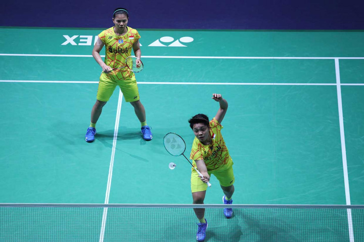 Greysia/Apriyani melaju ke perempat final setelah menang dalam dua gim langsung dengan skor 21-15, 21-13 selama 30 menit pada permainan turnamen tingkat Super 750 itu.