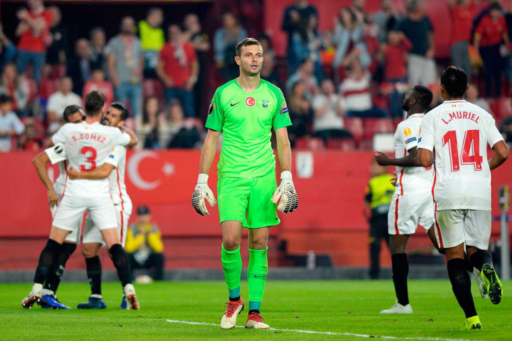 Kemenangan ini membuat Sevilla mengoleksi enam poin dari tiga pertandingan di puncak klasemen, unggul selisih gol atas Krasnodar dan Standard Liege yang memiliki poin sama.