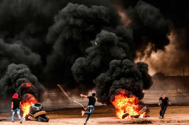 Ratusan orang Palestina berkumpul di sepanjang zona tersebut untuk demonstrasi menentang pendudukan Israel selama beberapa dasawarsa atas wilayah Palestina. Lebih dari 200 orang Palestina telah tewas dan ribuan lainnya cedera oleh tentara Israel yang ditempatkan di dekat zona penyangga sejak protes serupa dimulai pada 30 Maret lalu.