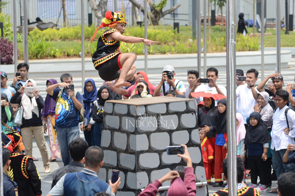 Selain memberikan pengharaan kepada wirausaha Muda pada Puncak peringatan Hari Sumpah Pemuda (HSP) ke-90, ini Kemenpora juga mengelar ajang 
