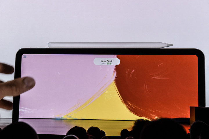 Selain MacBook Air terbaru, Apple juga merilis Mac Mini, serta iPad Pro. Afp Photo/Stephanie Keith