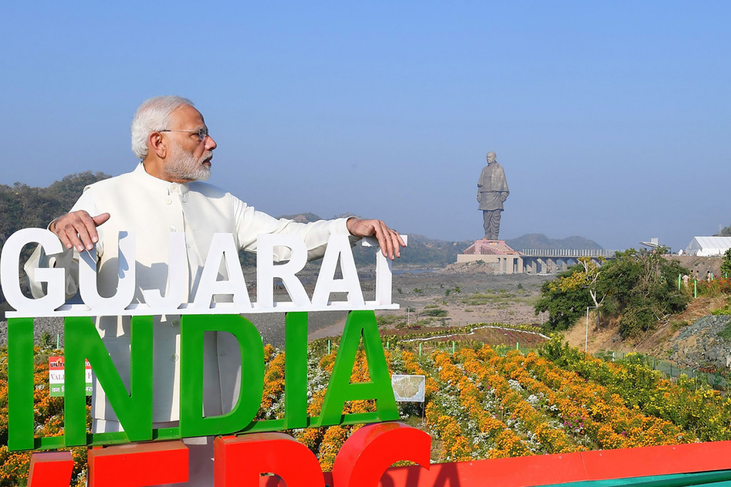 PM Modi menyebut momen penyelesaian pembangunan patung ini sebagai 'hari yang akan diingat dala