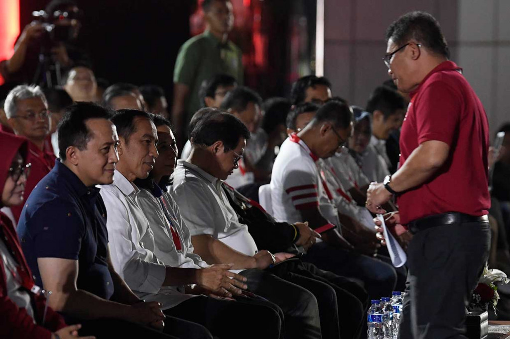 Jokowi meminta generasi milenial di BUMN untuk berinovasi dan mengembangkan perusahaan. 