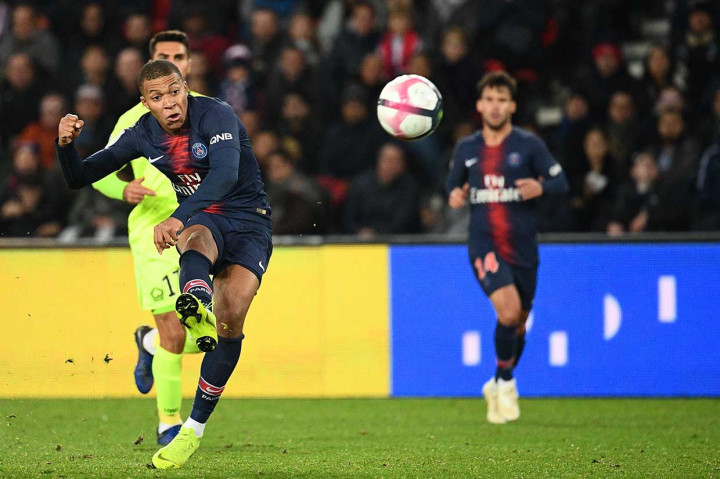 Kylian Mbappe berhasil memecah kebutan pada menit ke-70, ketika ia menguasai bola umpan terobosan dan melepaskan tembakan melengkung dari jarak 20 meter yang melewati kiper Lille Mike Maignan.