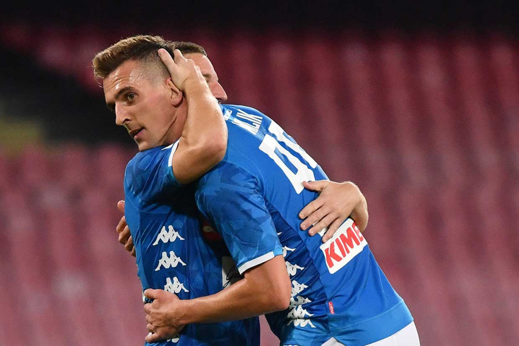 Pemain pengganti Arkadiusz Milik menambahi gol ke-4 untuk Napoli.
