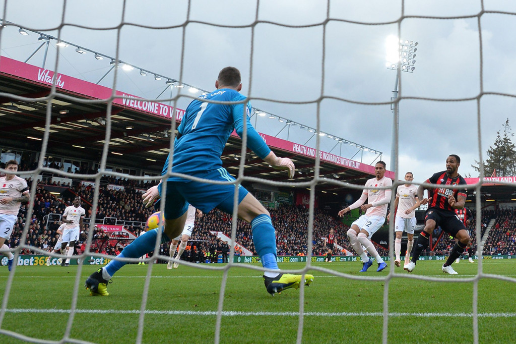 Bournemouth unggul terlebih dahulu lewat gol Wilson di menit 13.