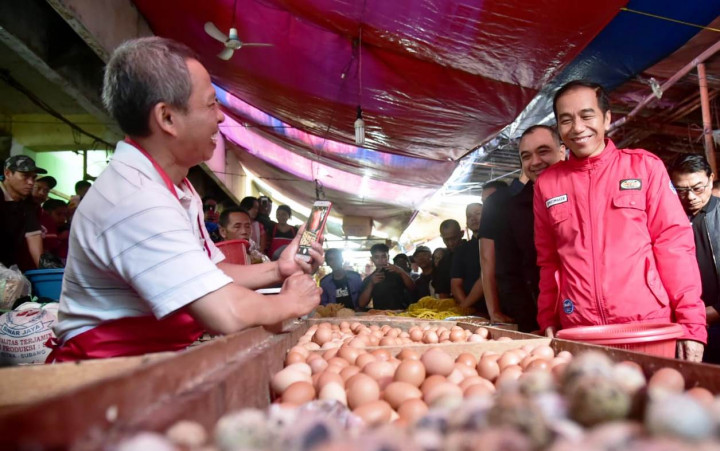 Harga telur yang sempat jatuh, kini berangsur kembali normal.