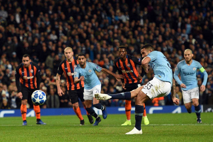 City kembali mendapat hadiah penalti setelah Taras Stepanenko menjatuhkan David Silva di dalam area terlarang, Jesus dengan tenang mengecoh kiper Andriy Pyatov untuk mengubah skor menjadi 4-0 pada menit 72.