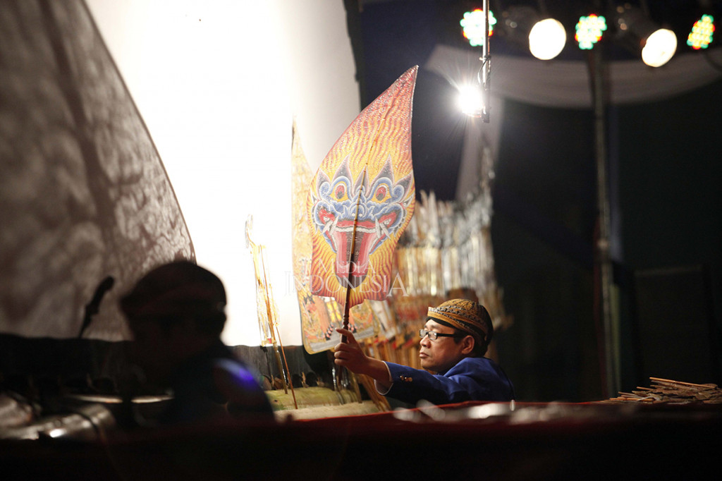 Pagelaran wayang kulit kali ini bertajuk Sesaji Rajasuya. Wayang memerankan lakon Pandawa dan Astina. Pandawa merupakan lakon yang selalu memberikan energi positif dalam kehidupan. Astina, sebaliknya. 