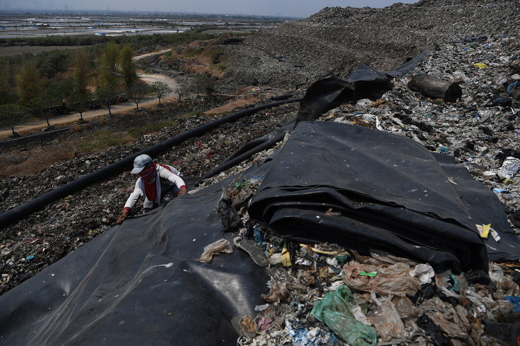TPA ini menerima sampah sekitar 1.000 hingga 2.000 ton per hari dan tumpukan sampah yang menghasilkan gas tersebut kemudian dimanfaatkan menjadi energi listrik melalui