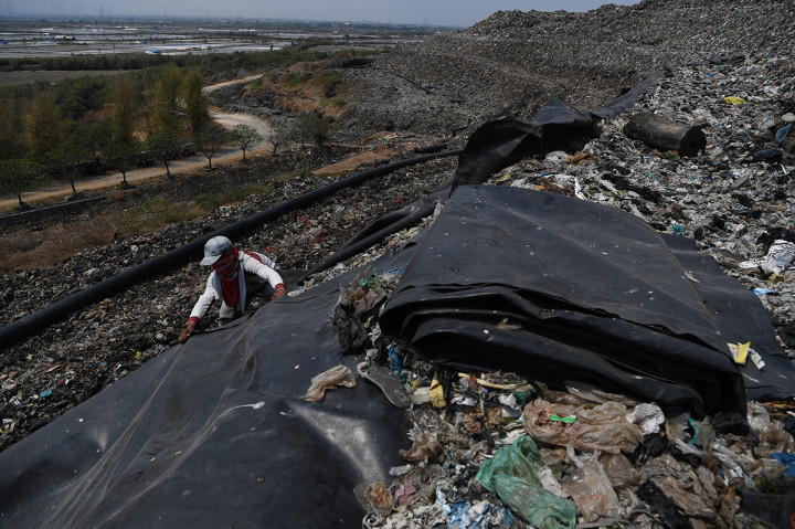 TPA ini menerima sampah sekitar 1.000 hingga 2.000 ton per hari dan tumpukan sampah yang menghasilkan gas tersebut kemudian dimanfaatkan menjadi energi listrik melalui