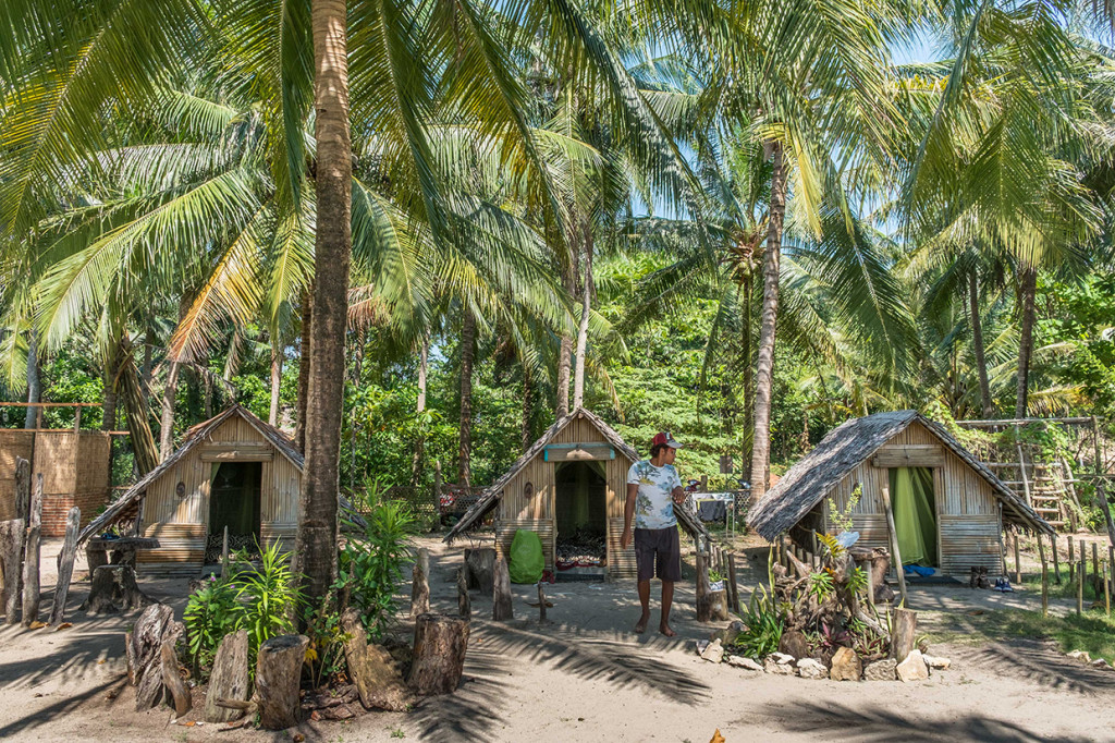 Untuk menginap pun sudah tak masalah karena banyak hotel, resort dan homestay.