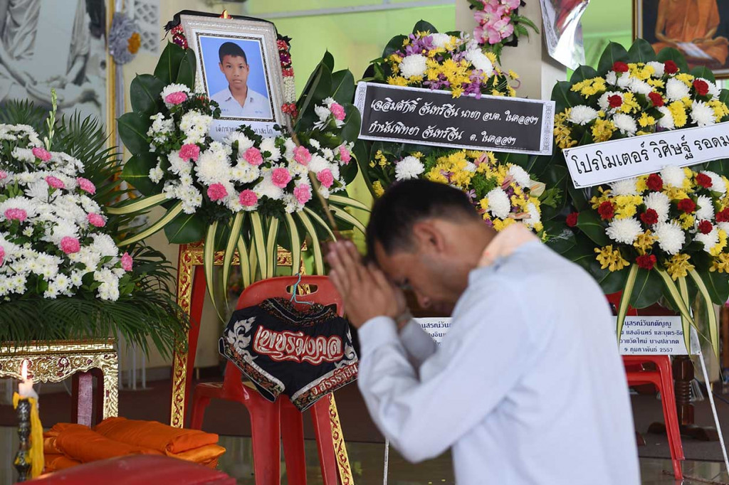 Dengan kematian atlet Muay Thai remaja itu, sebagian masyarakat mendesak agar pertarungan Muay Thai yang melibatkan atlet remaja untuk dilarang.