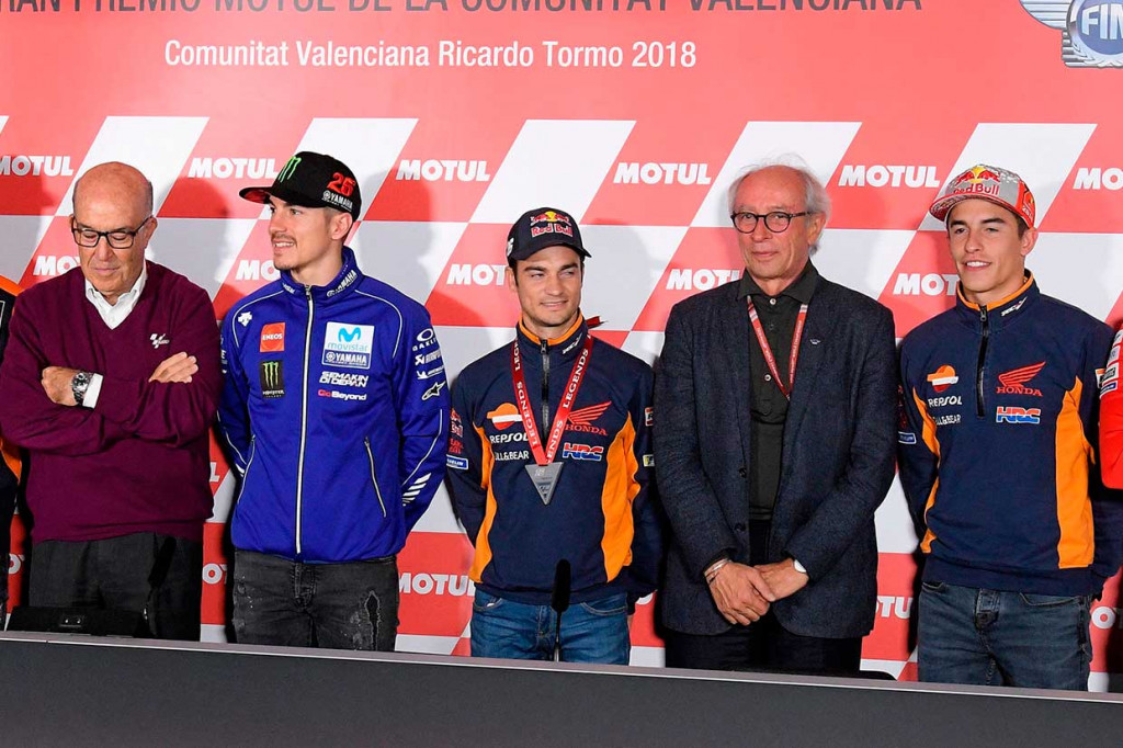 Pembalap Repsol Honda Dani Pedrosa secara resmi dinobatkan sebagai legenda MotoGP, sebelum penampilan terakhirnya di Valencia, Kamis. 15 November waktu setempat. Dia menjadi pembalap ke-29 yang masuk jajaran legenda MotoGP.
