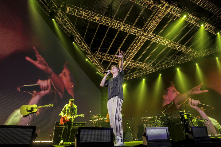 Musisi Charlie Puth tampil dalam konser bertajuk 