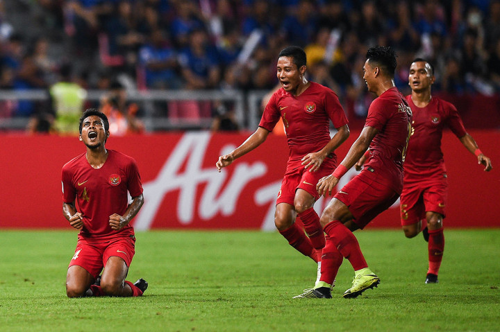 Dua gol Indonesia dicetak Zulfiandi pada menit ke-29 dan Fachruddin (89'). Afp Photo/Chalinee Thirasupa