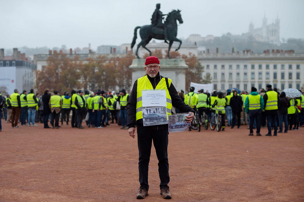Mereka memprotes kenaikan harga BBM khususnya diesel. Afp Photo/Romain Lafabregue