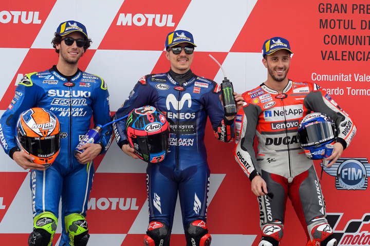 Alex Rins berada di urutan dua, tertinggal 0,068 detik di belakang Vinales. Sementara Andrea Dovizioso berada di posisi tiga dengan catatan satu menit 31,392 detik.
