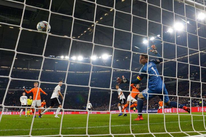 Gol penyama kedudukan dicetak oleh Virgil van Dijk pada fase akhir pertandingan untuk membuat kedudukan menjadi 2-2. Sepakan volinya gagal diantisipasi oleh Manuel Neuer.