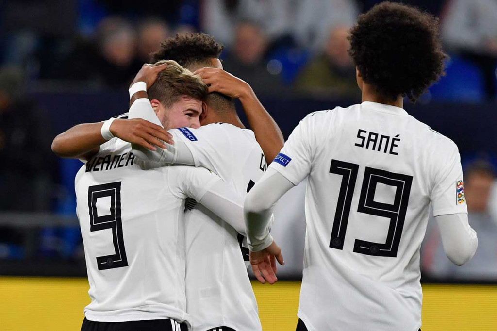 Jerman membuka keunggulan pada menit kesembilan, ketika Timo Werner mengendalikan operan dengan kepalanya dan kemudian melepaskan tembakan dari jarak 20 meter dari luar kotak penalti.